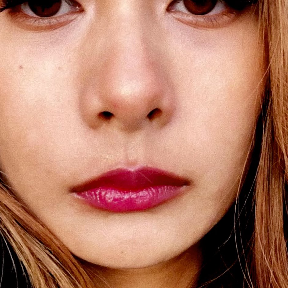 fragilegod's tweet image. 素人に毛が生えたぐらいのタレントはこれくらいがちょうど良い。
 #鼻フェチ
 #nosefetish
 #みしゅ