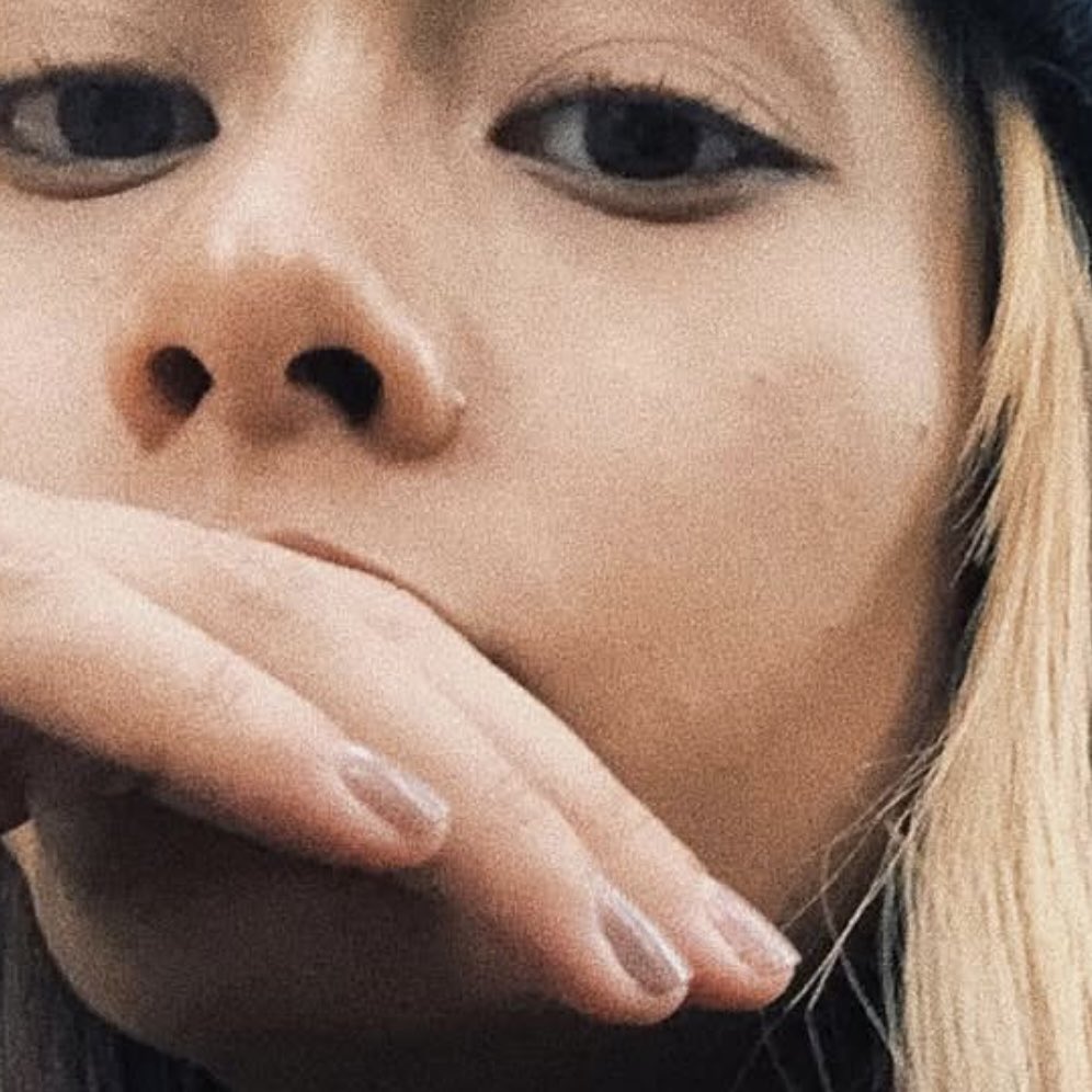 fragilegod's tweet image. 素人に毛が生えたぐらいのタレントはこれくらいがちょうど良い。
 #鼻フェチ
 #nosefetish
 #みしゅ