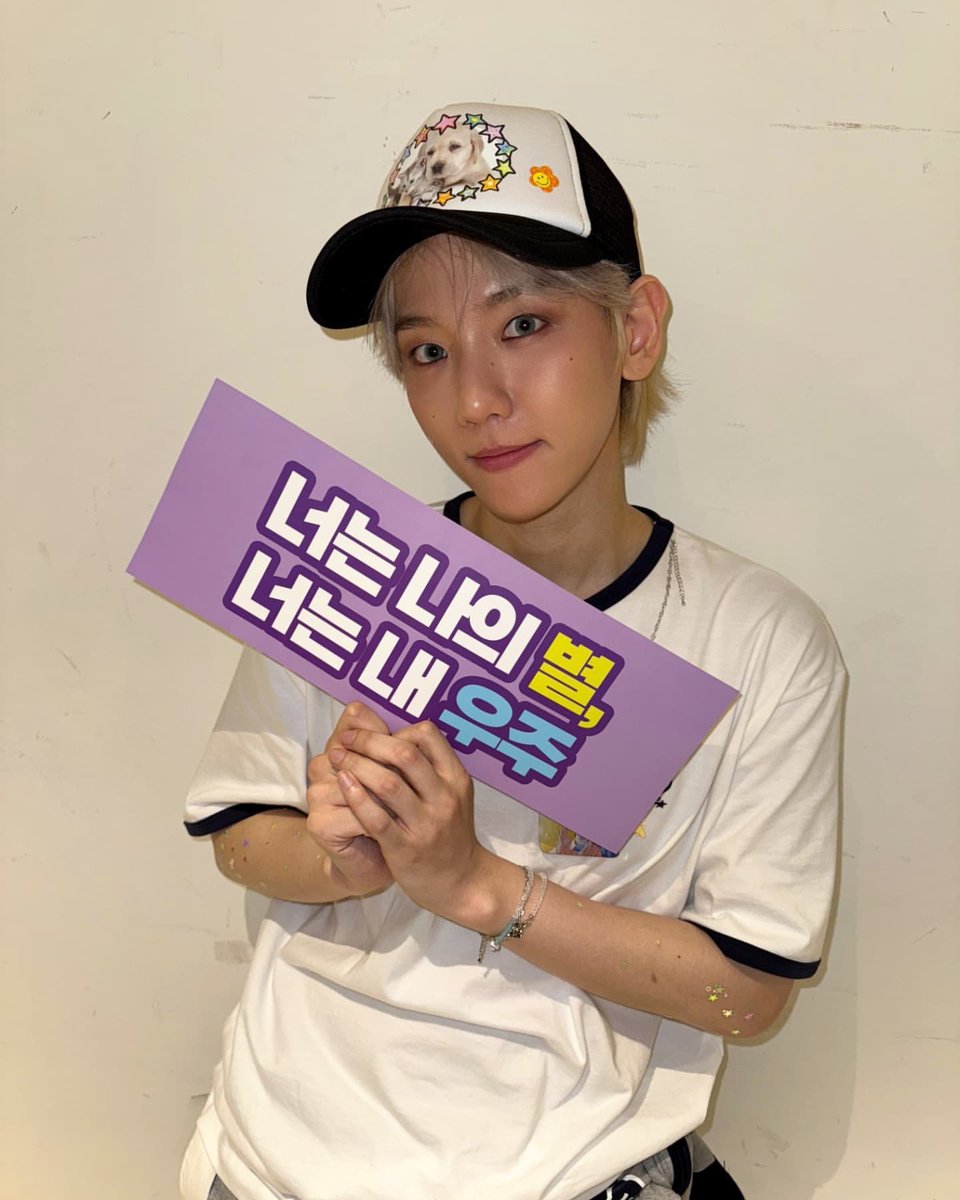 BAEKHYUN - inb100_official ins : ૮꒰ ˶• ༝ •˶꒱ა 🩷💜