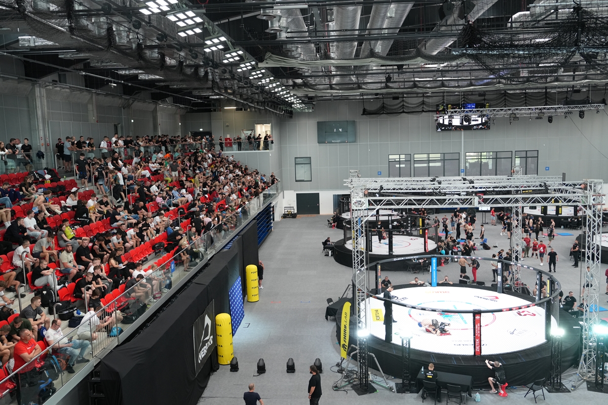 Kolejne fantastyczne zawody za nami! Emocje opadają po 14. Mistrzostwach MMA.

👉 Cały dzień zmagań
👉 6 klatek
👉 Ponad 900 zarejestrowanych osób ze 180 klubów z całej Polski.
👉 Blisko 750 walk!

Byliście fantastyczni 🔥

Dziękujemy za tłumne przybycie i piękną rywalizację👏