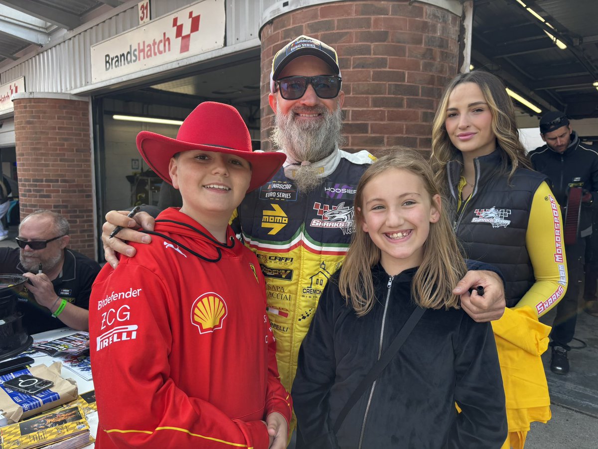 TeamReidReads's tweet photo. Genuinely love sitting in Paddock Hill grandstand, watching the racing, listening to county music at #AmericanSpeedfest @Brands_Hatch in the sunshine. Can’t beat it! https://t.co/wEUF1jj8Ns