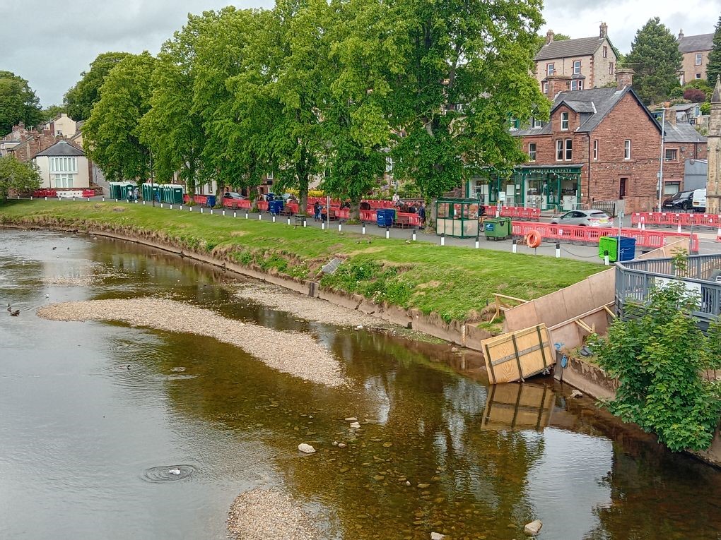 Emerging issues at the Fair can be raised using the Community Feedback Form at orlo.uk/qYNTm

Don't use the this form to report crime to police. Report non-emergency matters to police online at orlo.uk/hyBE5 or by calling 101. 

Always call 999 in an emergency