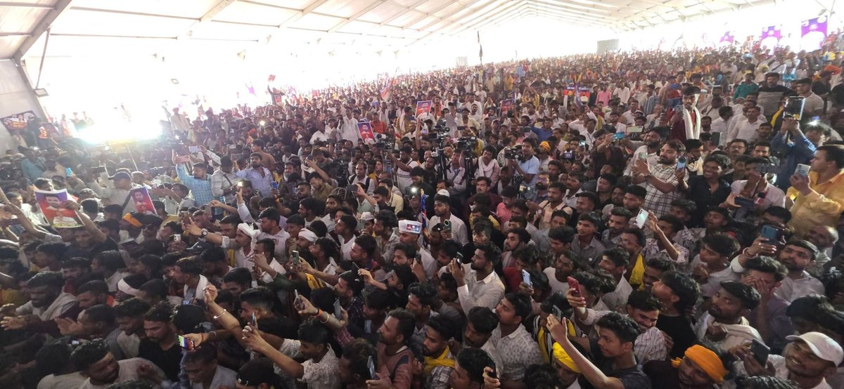 Inikhilprashant's tweet image. कर हर मैदान फतेह....
@iChiragPaswan
@LJP4India
#ChiragKaNavsankalp