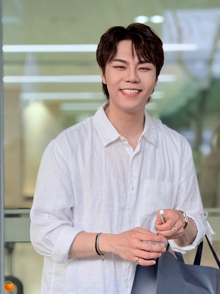 250608 베니스의 상인 퇴근길

자연광 최고

#베니스의상인 #김수인