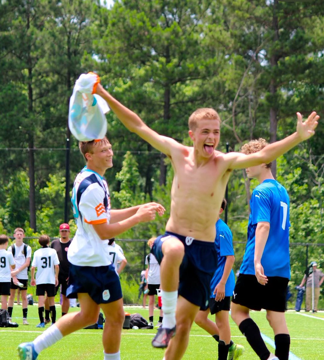 EliDavis_2027's tweet photo. Had an awesome weekend at The Cary Cup! My teammate totally scored the winning goal here! ⚽️🔥 #Teamwork #Winning @wakefutbol https://t.co/0d3piReYTM