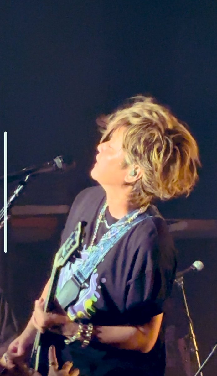 minea119's tweet photo. 祥太郎さん名古屋 たっのしかったぁ⤴︎⤴やっぱりハウスで味わう音は、大きなホールとは違う良さ 身体でしっかり味わえた！暴れましたꉂ🤭
ありがとう祥太郎さん バンドメンバーさん！
祥太郎さんの���顔 大好きだよ
またこの笑顔に会える日を楽しみにしてるね🥰
#心裸晩唱10  #森久保祥太郎 https://t.co/eulbTzdQKB