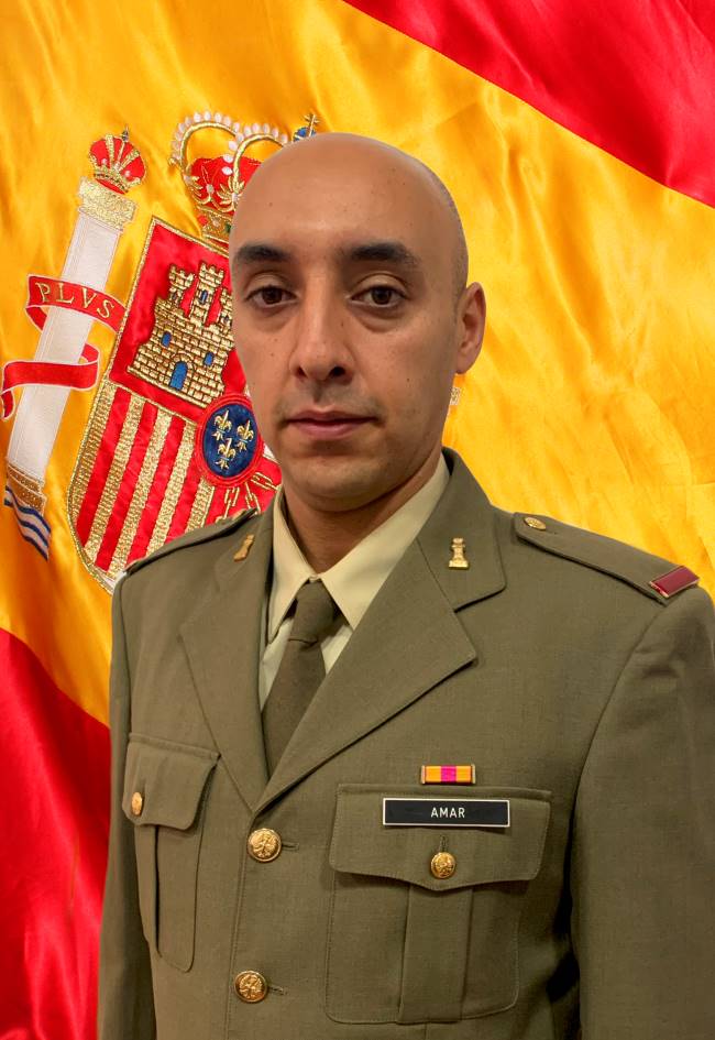 Ejército de Tierra 🇪🇸 (@ejercitotierra) on Twitter photo ¡Nuestra enhorabuena al soldado Nordin Amar Mohamed! Destinado en el Batallón de Cuartel General de la Comandancia General de Ceuta <a href="/COMGECEU_ET/">Comandancia General de Ceuta</a>. Intervino decisivamente al auxiliar a un menor de siete años en estado de asfixia en la playa de «El Chorrillo» #Ceuta.
Observó a una ¡Nuestra enhorabuena al soldado Nordin Amar Mohamed! Destinado en el Batallón de Cuartel General de la Comandancia General de Ceuta <a href="/COMGECEU_ET/">Comandancia General de Ceuta</a>. Intervino decisivamente al auxiliar a un menor de siete años en estado de asfixia en la playa de «El Chorrillo» #Ceuta.
Observó a una