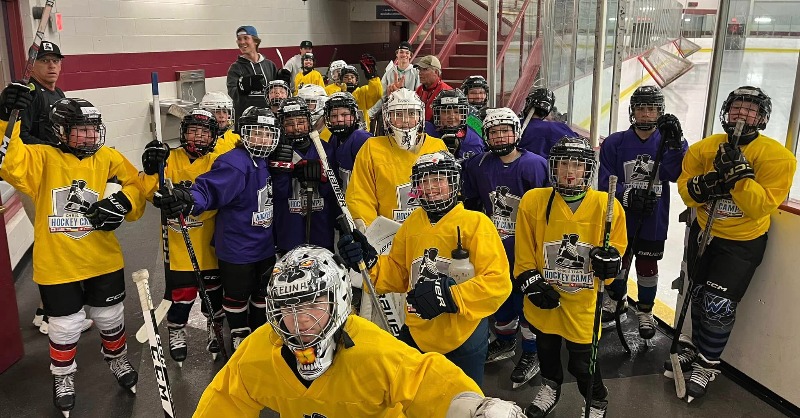 _HMI_'s tweet image. 🏒 The Christian Hockey Camp season rolls on!
This week, we're lacing up in Chicago and Minnesota for more unforgettable moments of faith, fun, and hockey!
🥅 Fun Fact: Minnesota has more youth and high school hockey players than any other U.S. state!