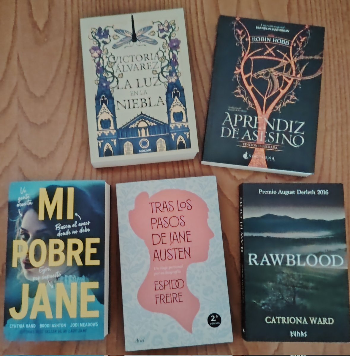 Hoy ha tocado, por fin, la visita anual a la Feria del libro de Madrid.