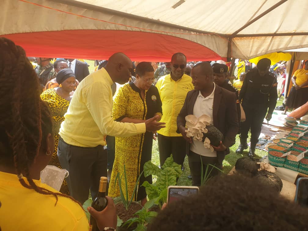 canary_ahabwe's tweet photo. Today Sunday was massive hosting speaker  @AnitahAmong of 11th parliament  with sheema municipality  mp @Kateshd at our mushroom stall . My first time ever to have Hon speaker . Grow more mushroom . https://t.co/BA3laBMWLo