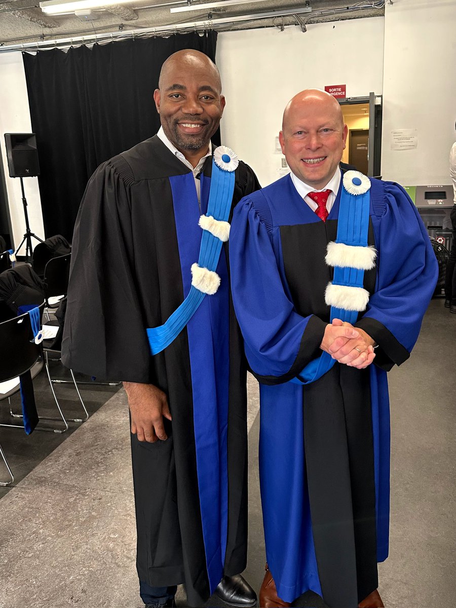 Je dois beaucoup à l'<a href="/UQAM/">UQAM | Université du Québec à Montréal</a>
qui m'a accueilli comme jeune étudiant en 2001.

J'y enseigne maintenant depuis 20 ans, 2 décennies de bonheur !

Cette semaine, j'ai été invité à joindre le cortège d'honneur de la collation des grades de l'<a href="/esg_uqam/">ESG UQAM</a> en compagnie du recteur <a href="/SPallage/">Stéphane Pallage</a>.