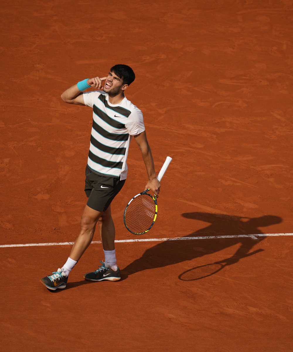 AdrianLost10BTC's tweet photo. DO not gamble.

#RolandGarros #donotgamble #tennis #sinneralcaraz #crypto #adrianlost10btc #meme #sport https://t.co/hV3IZEfWFR