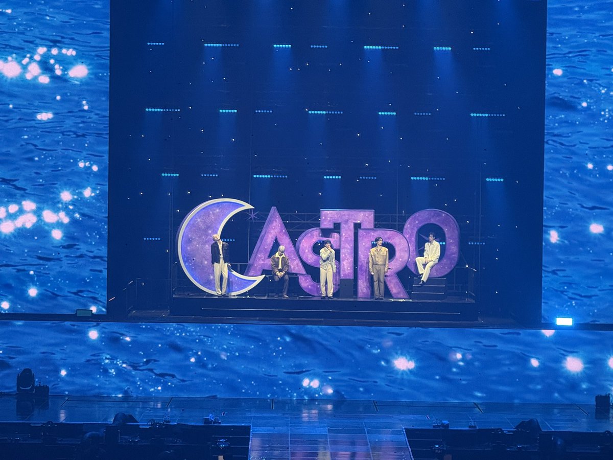 moon_ma_ng's tweet photo. 아스트로 영원히 사랑해 https://t.co/40XHndvAgA