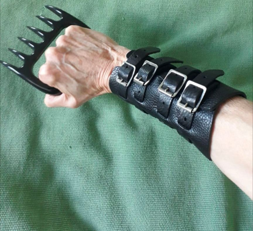 June 28th Club Femdom: We are delighted to introduce our House Domme Camden Contessa!
club-femdom.com