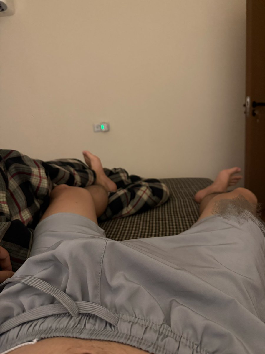 直男离异带俩娃 tweet media