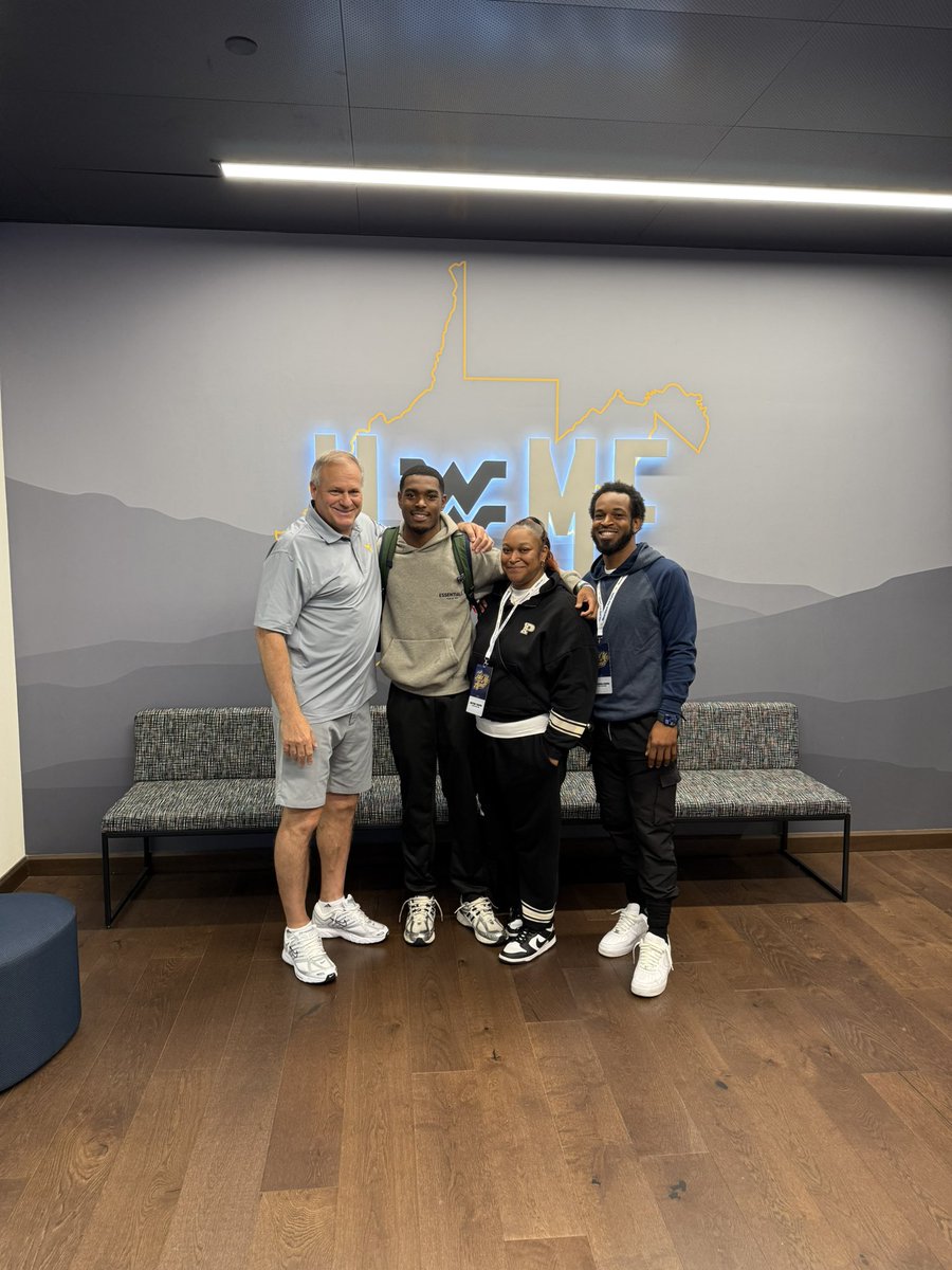 Jaylon_Jones6 (@jaylon_jones6) on Twitter photo 100% Committed💙💛 #HailWV #Mountaineers <a href="/coachfred1/">Coach Fred</a> <a href="/CoachBrownFCC/">Drew Brown</a> <a href="/CoachGF628/">Gabe Franklin</a> <a href="/WVUfootball/">West Virginia Football</a> 100% Committed💙💛 #HailWV #Mountaineers <a href="/coachfred1/">Coach Fred</a> <a href="/CoachBrownFCC/">Drew Brown</a> <a href="/CoachGF628/">Gabe Franklin</a> <a href="/WVUfootball/">West Virginia Football</a>
