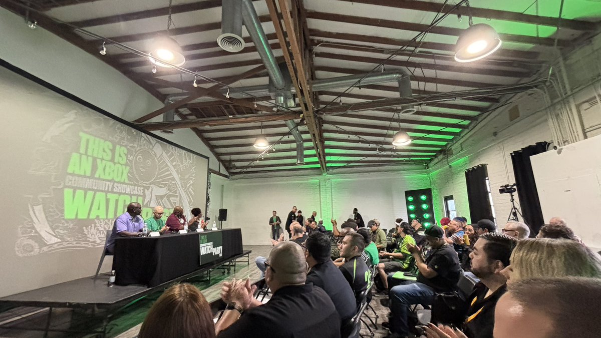 #Xbox is community and it’s amazing to see what they can throw together to celebrate the fans and the games!

<a href="/vicious696/">Parris</a> <a href="/godfree/">Danny Peña</a> <a href="/KahliefAdams/">Kahlief "Positivity Peddler” Adams</a> <a href="/therianamp/">Riana MP💜</a>