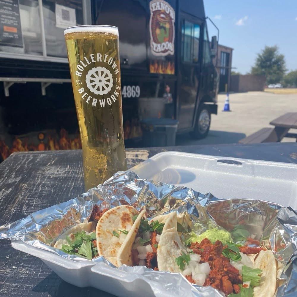 rollertown's tweet image. Sunday plans — tacos and beers with us in Celina. Come hang out. Tanos Tacos is here from Noon to 7p! 🌮🍻