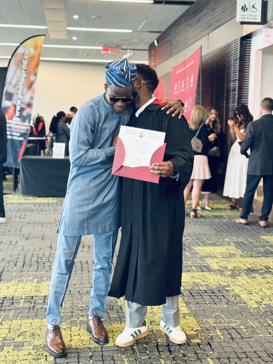 Acedolapo's tweet photo. The tears, struggles, pain and fears of uncertainty. Proud of you brother, @Lord_abass 

Congratulations on your Master of Laws (L.L.M) https://t.co/OSVyTTEv7R