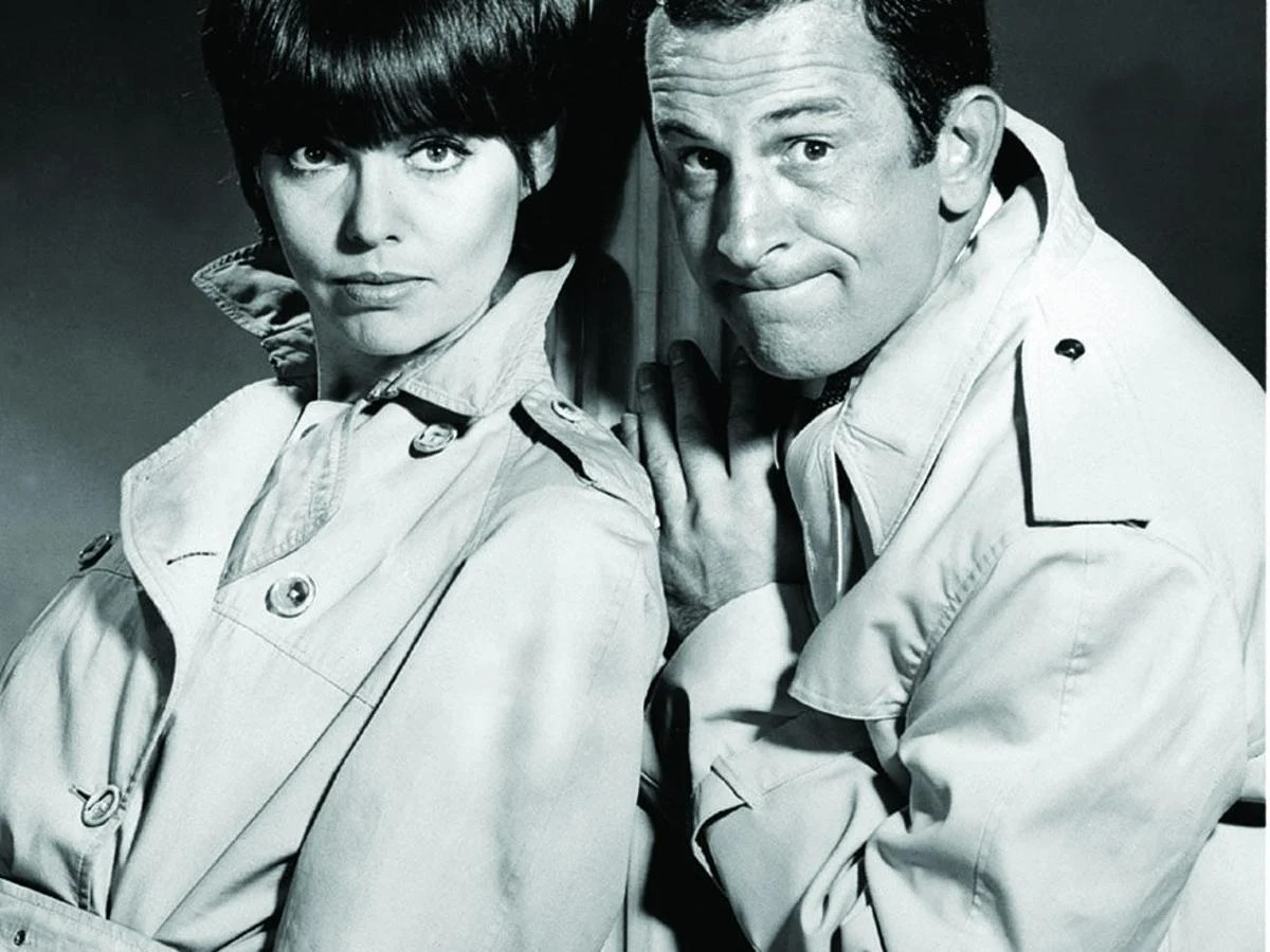 Scared To Google That - Week of 6/11/25
In which the geeks wear shoe phones.
Get Smart! Uh, sorry about that, Chief 😁
#classicTV #sitcoms #DonAdams #BarbaraFeldon #podcast #podernfamily
podcast.thefellowshipofthegeeks.net/2025/06/scared…