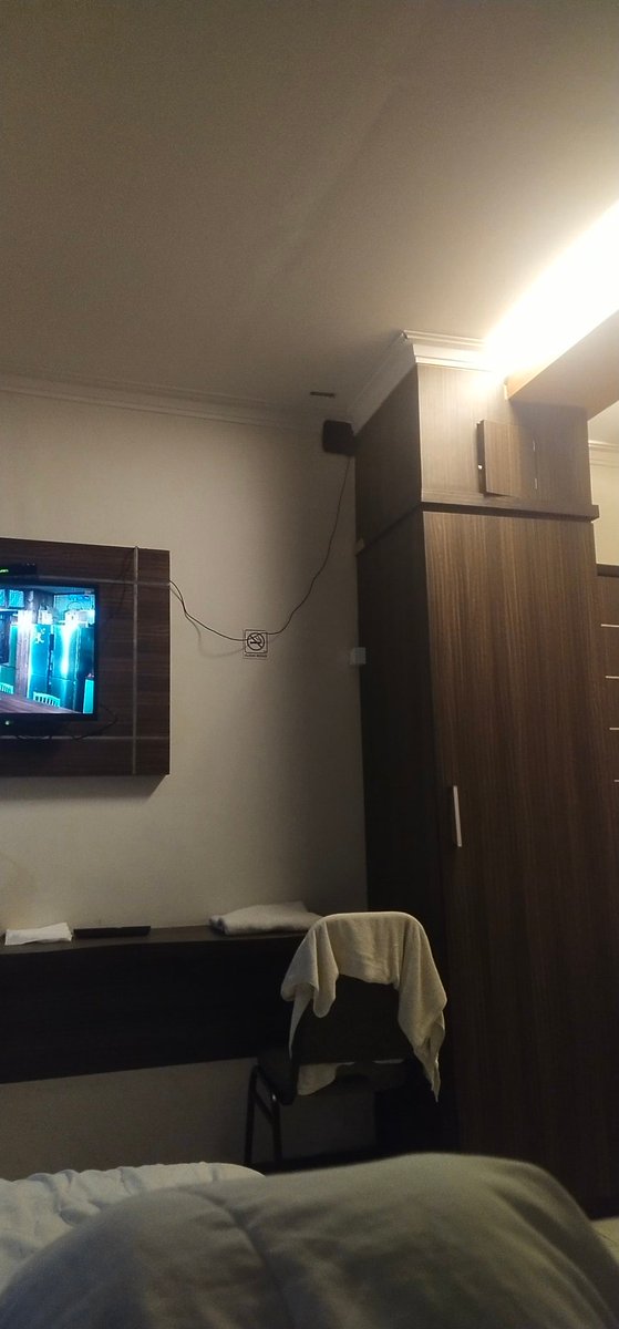 Rayynd0's tweet photo. Gabut dikit staycation sendiri https://t.co/u3ZIWSxZla