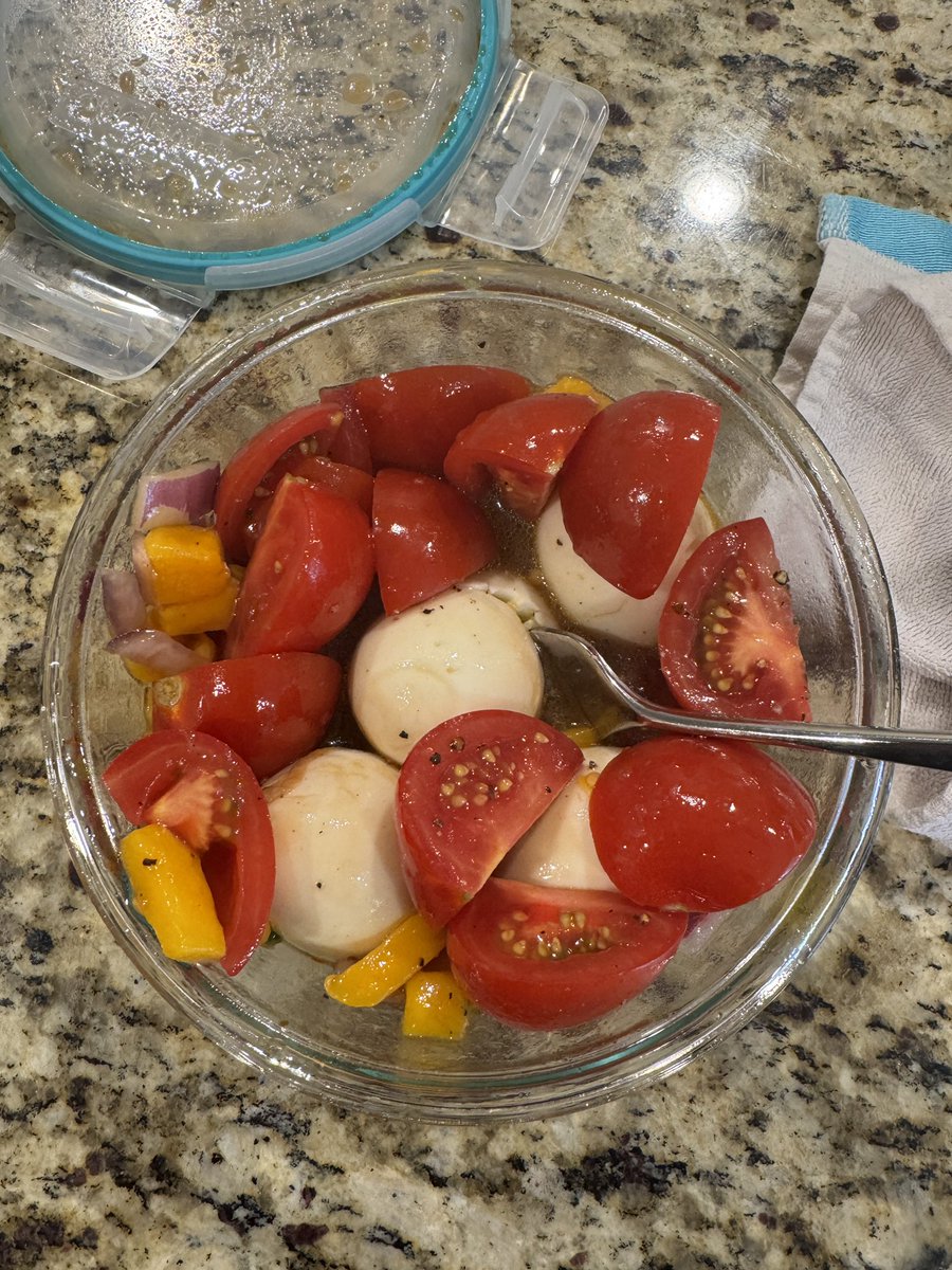Pre workout lunch!
Boiled eggs, fresh mango salsa, and tomato flavor bombs.