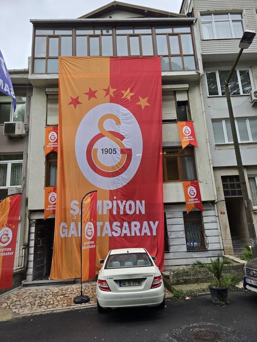 #bayraklarfora Sarıyer