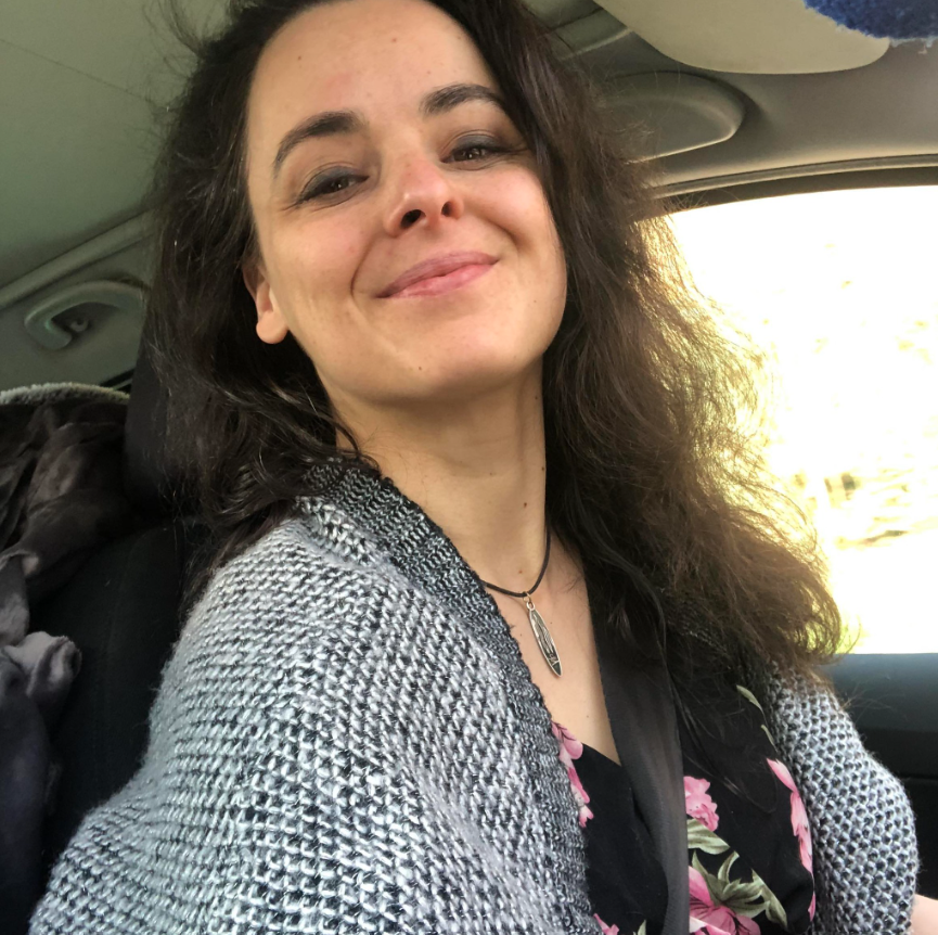 MarionFiedlerTN's tweet photo. Hey guys! sending you a big smile from the road! I love touring! This was my first time playing in a small town that keeps booking me back, i always come back with new songs! Hugs from the South! XX. Marion https://t.co/bjgiDdFn4T