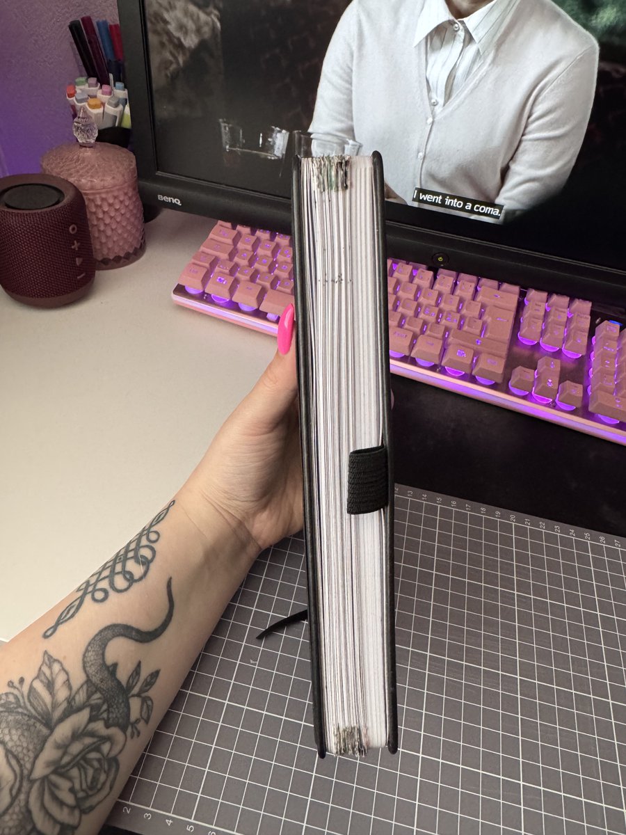 marie🗡️ tweet media