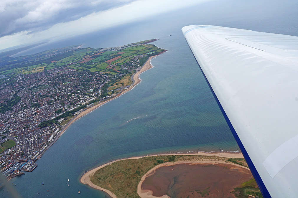 Had an enjoyable passenger flight in a motorglider over South Devon last Friday afternoon. took off from the Devon and Somerset Glider Club, at North Hill Airfield, and for an hour we flew over parts of the coastline.
#seaton #exmouth #sidmouth