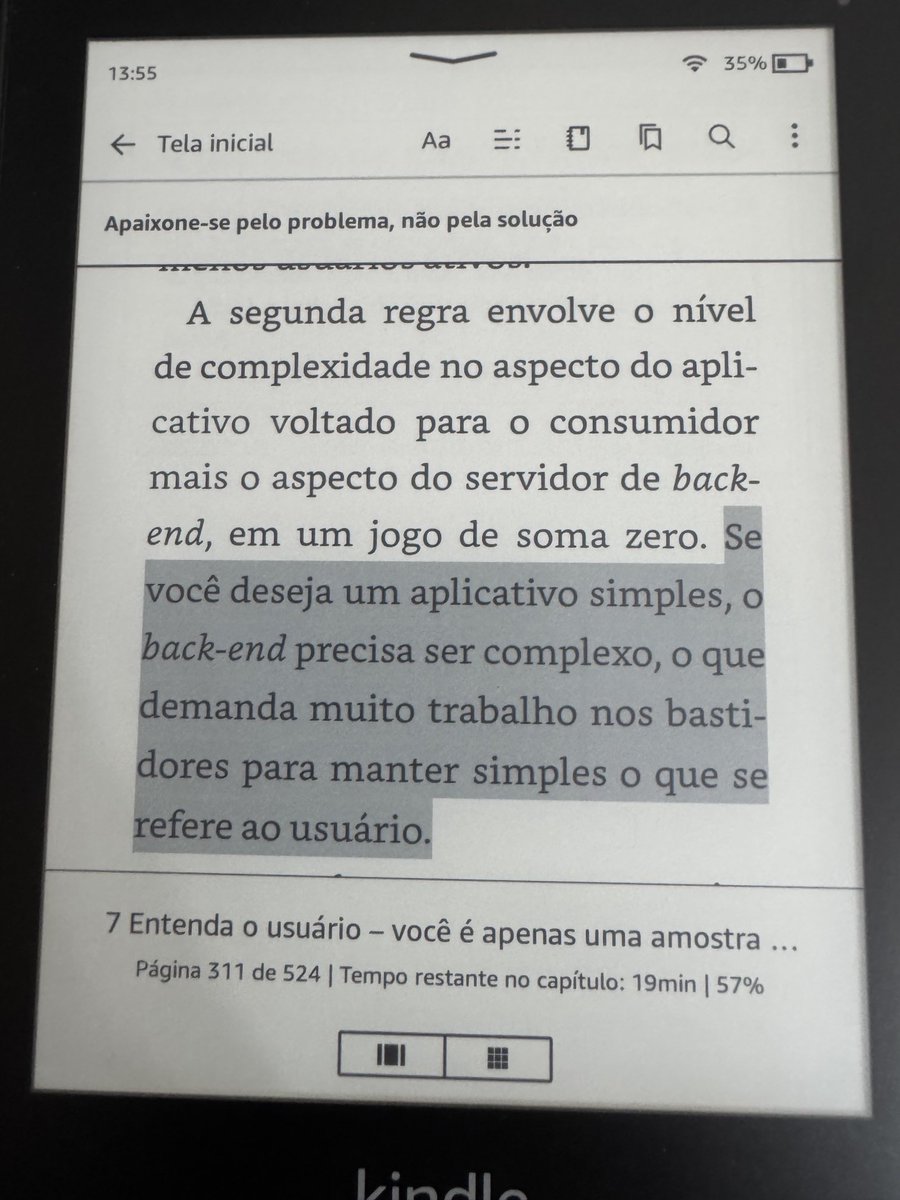 Eu complementaria: Se o problema é complexo, alguém precisa resolver essa complexidade. Seja o usuário ou o seu aplicativo.
