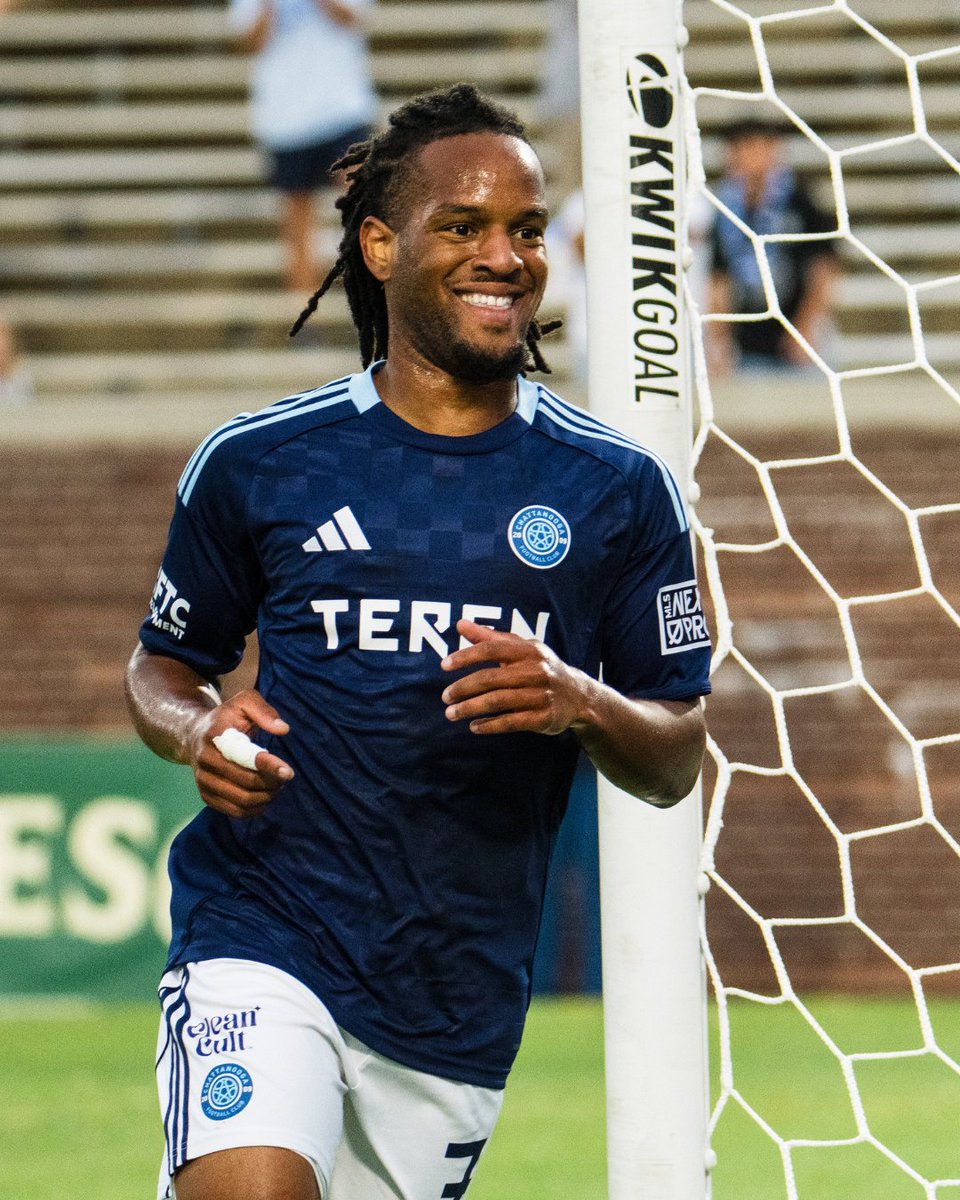ChattanoogaFC's tweet photo. RT if your team is top of the table https://t.co/SPpirBYXaw