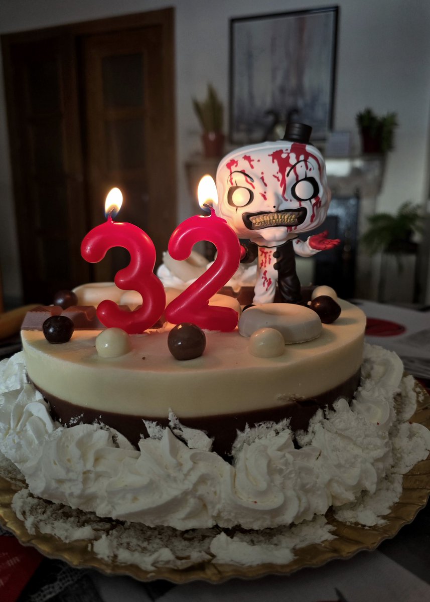 32 🔪🎂