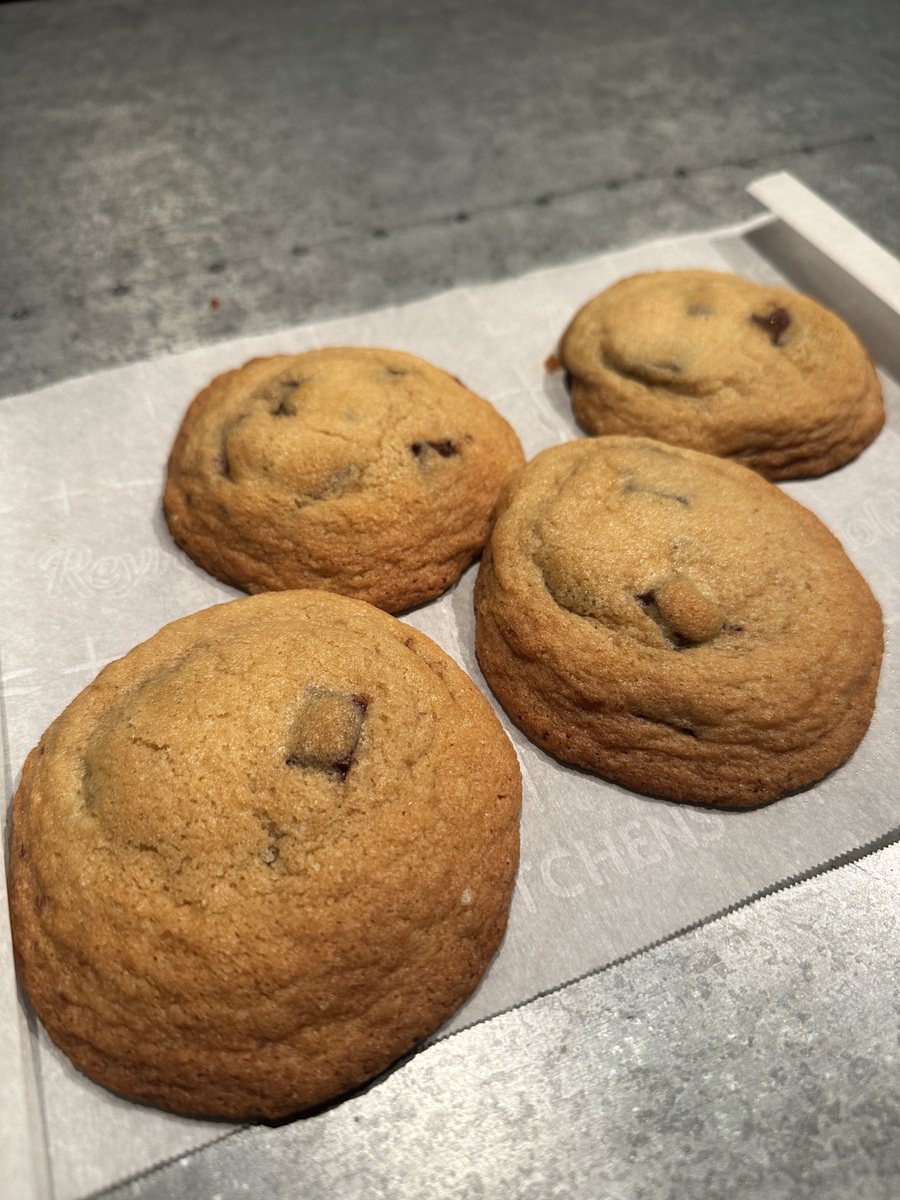 LordTrivia's tweet image. Gm. Here’s some food I made this weekend: 

- Dry aged smoked Wagyu burger on homemade brioche 

- brown butter choco chip coonies 

- ham egg and cheese on homemade brioche French toast (monte cristo) 

- 8hr smoked beef ribs.