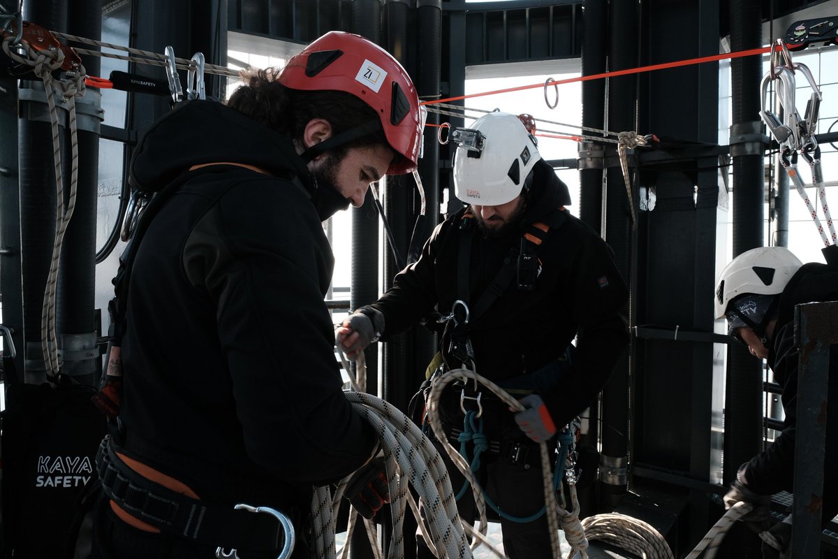 Zi Industrial Services: Where quality meets experience, expertise, and professional planning — all seamlessly delivered by our dedicated teams.

#ropeaccess #zi #industrial