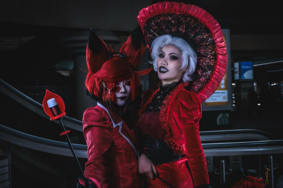 Cosplay/ Hazbin Hotel

I'm gonna sharpen all my teeth and build a fire

🦌：<a href="/XIAOYAN69371/">ショウエン</a> 

Thx for 📷<a href="/kurukuru_photo/">okapi📷@DEADMAN デススト</a> 

遅くなってすみませんが、今やっと大阪のコミコンの写真をアップしました。

#HazbinHotel #HazbinHotelAlastor #HazbinHotelRosie #RadioRose