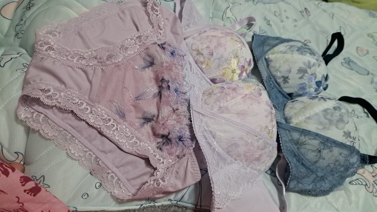 暑くなってきて洗濯が忙しいから
ブラ買ってきました。ワコール信者なのでお値段がw