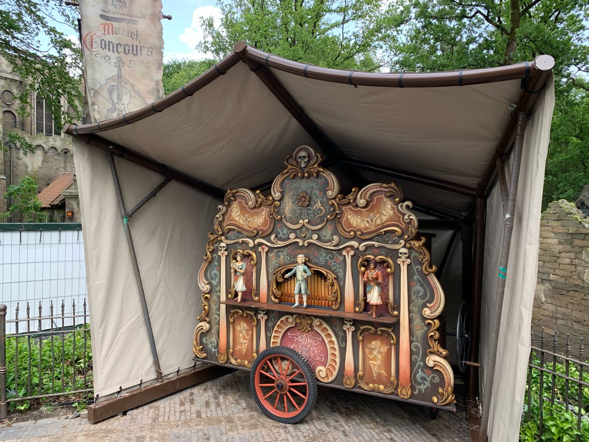 Coshira_'s tweet image. Nog een aantal foto’s van de tent bij Danse Macabre
#Efteling #DanseMacabre #Tent #Podium