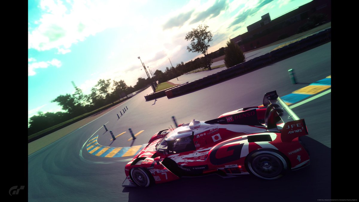 SPACE_HOTCAKE's tweet photo. 「Virage de Mulsannne.」
#ToyotaGAZOORacing #WEC #LeMans24 #GTOne #GR010HYBRID @FIAWEC @24hoursoflemans
#GT7PureScapes
#GhostArts
#GT7PureRacePhoto
#GT7 https://t.co/EPLSIgzSMG