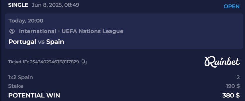 Hoping to see some Bruno X Dalot trophy pics today! 😍🏆

Comment below your match prediction for the Nations League final today👇