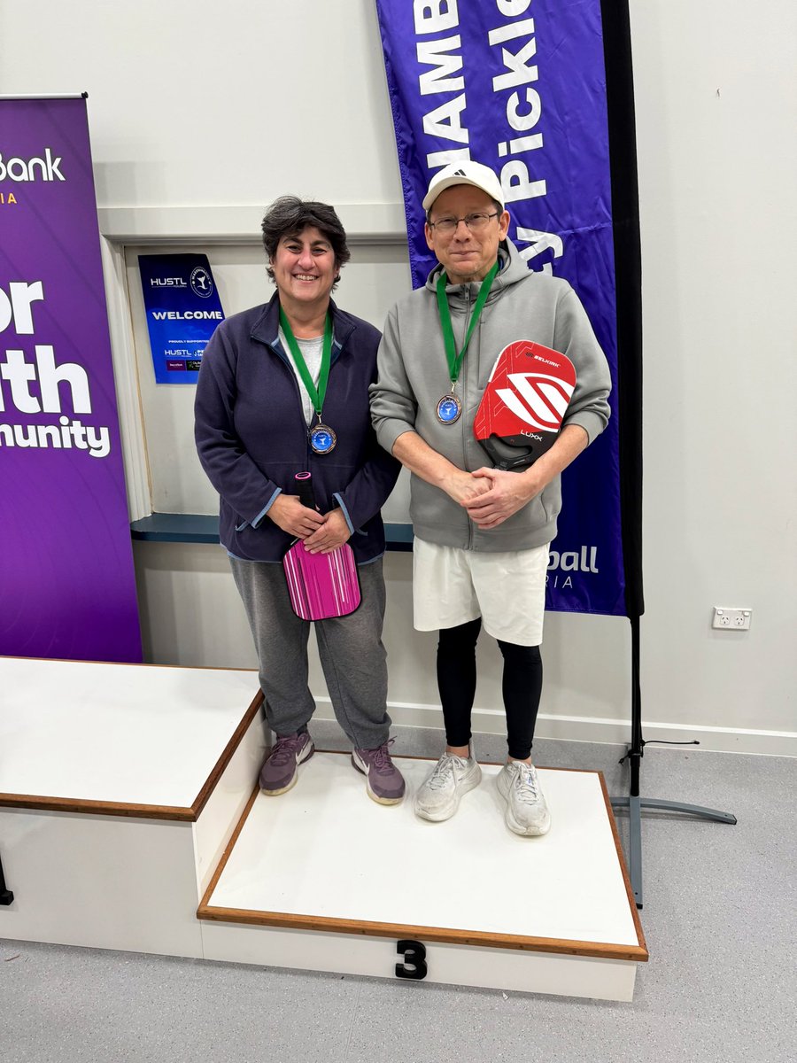 Thanks to <a href="/SelkirkSport/">Selkirk</a> I won my first ever medal at a tournament 

Thanks for their support in providing me and the club paddles that has personally helped me improve my game with the LUXX Air Control Invikta 🙂

#pickleball