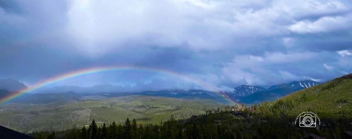 erinmdorffette's tweet photo. Nothing like a beautiful show from #nature in the form of a #colorful #rainbow!! #colorado #colorfulcolorado #rainbows #ilovecoloRADo #savingmemoriesbymakingmemories #getoutside #liveoutdoors #livelife #pride #playwinterpark 

https://t.co/yofyzgUdWw https://t.co/GS3aMrt4jw