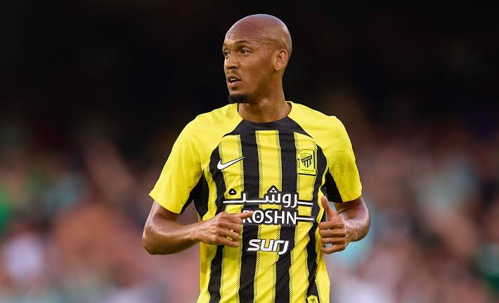 Fabinho'nun çıkışı şuan zor. O da parayı Bırakmak istemiyor, büyük para alıyor çünkü.

#Ajanshaber1903