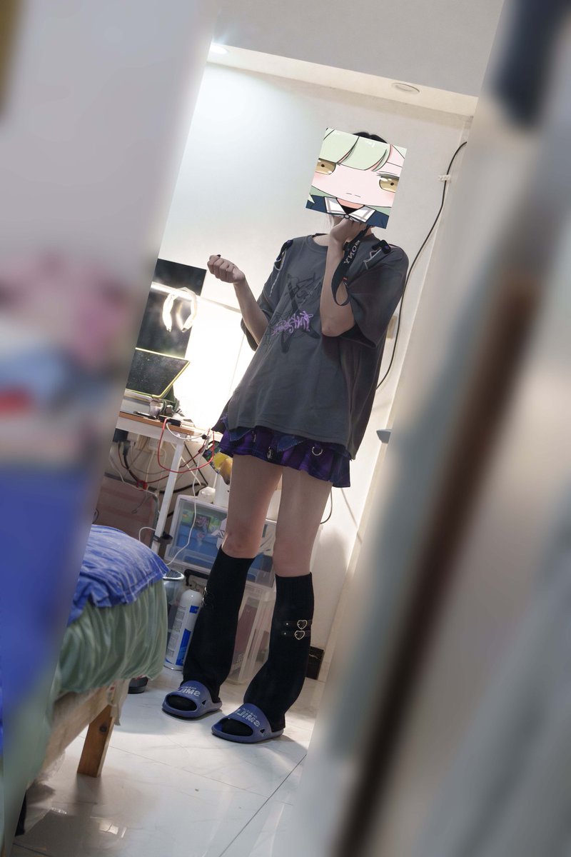 高糊照片发太多了所以来点高清
btw请不要在意拖鞋
#男の娘 #伪娘 #日常