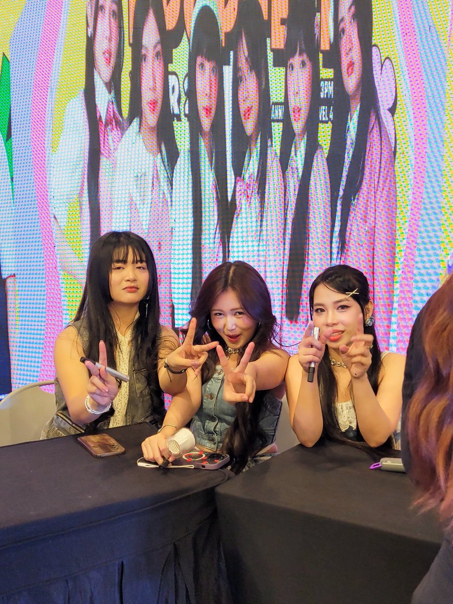 viva_records's tweet image. ICYMI: @pixieofficialph performed tonight at #PPOPFestAtSMNorthEdsa

#pixieofficialph
#pixieph