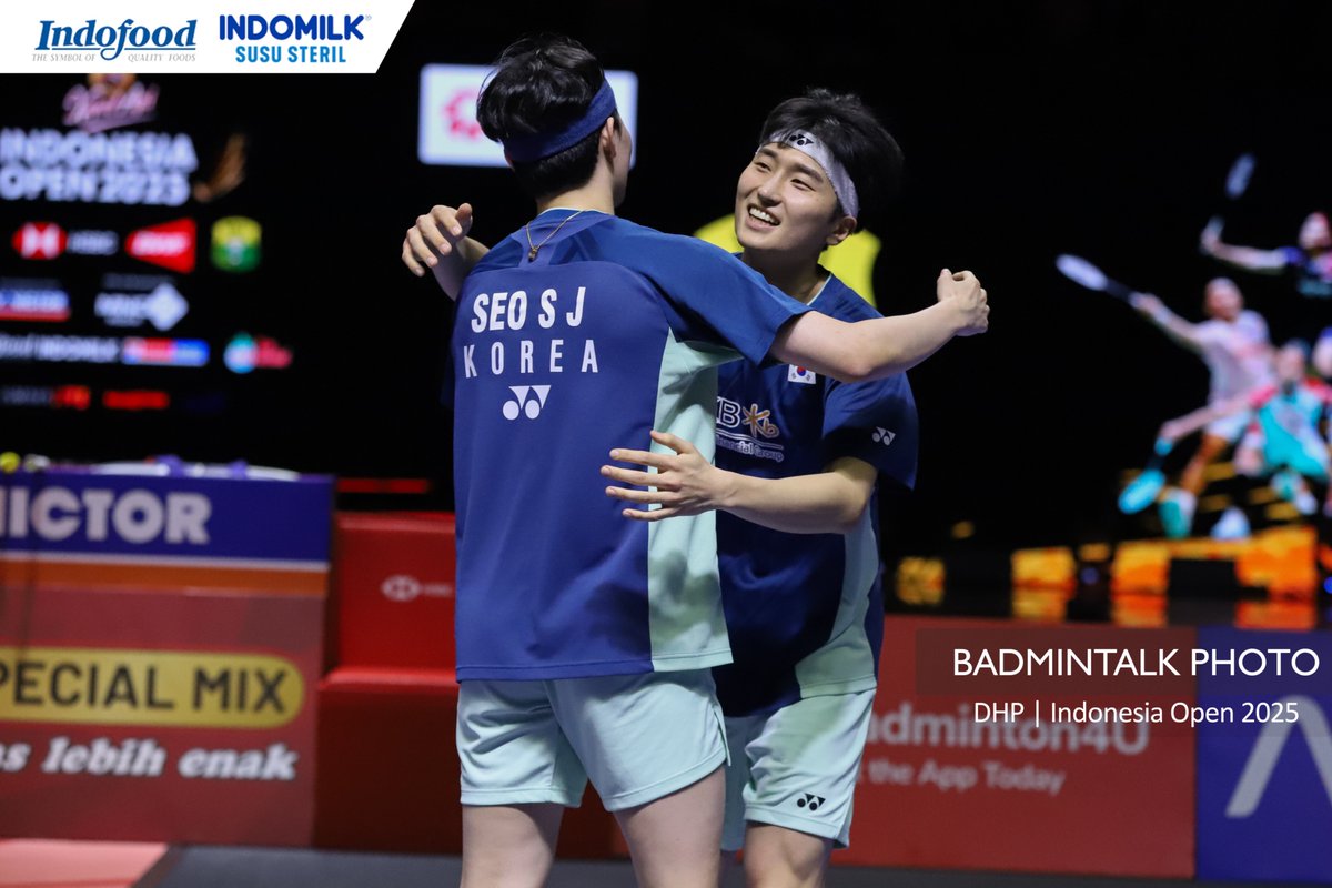 Podium of Indonesia Open 2025 - Men’s Doubles

🥇Kim Won Ho/Seo Seung Jae (KOR/5)
🥈Sabar Karyaman Gutama/Moh Reza Pahlevi Isfahani (INA/8)

Congratulations to both pairs!

#IndomilkSteril #EnergiNatuRiil #Indomilk #rumahindofood

#jakarta #indonesiaopen2025 #badmintalk