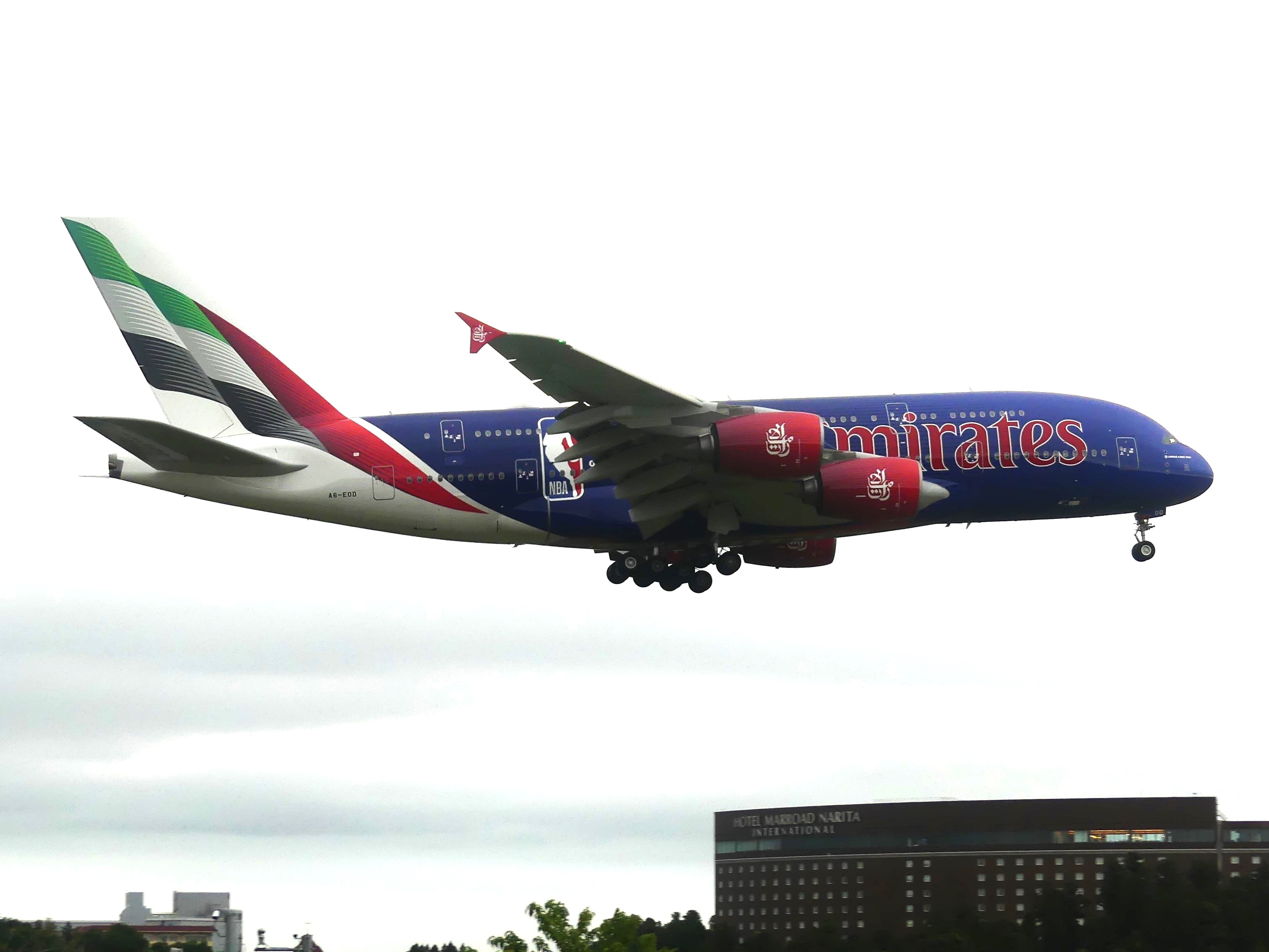 視察レポート】エミレーツ航空A380 関空より就航開始！ | 旅の