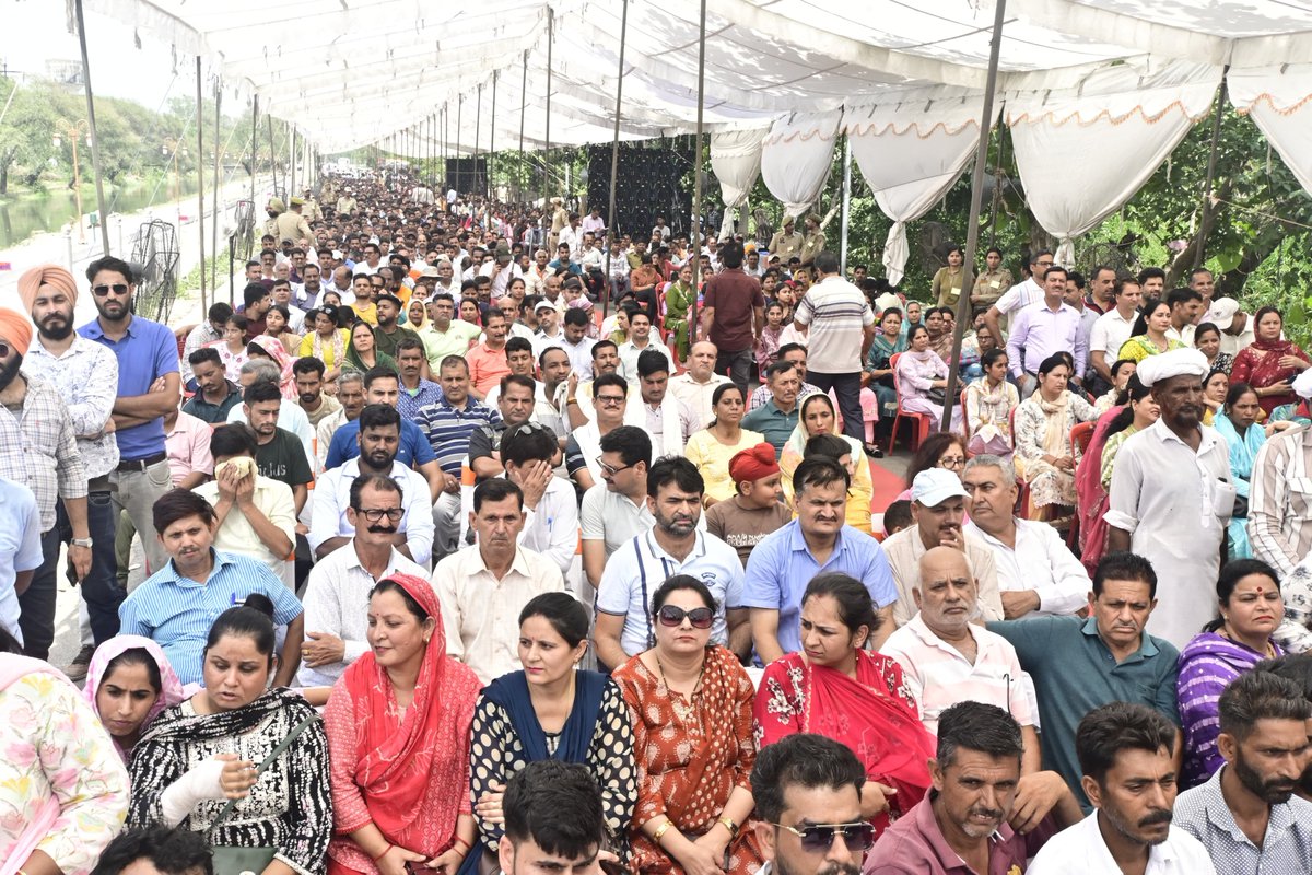 Happy to inaugurate Kathua Waterfront, a unique public space that will foster community interaction &amp; cultural activities in this beautiful, historical city. The 1200-meter stretch along Kathua Canal in the heart of the city will shape urban landscape, economy, and social fabric.