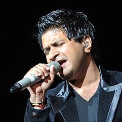 lecturebaba's tweet photo. Uski hamein aadat hone kee aadat ho gayi! 💝

I truly felt it from the heart when KK said it. https://t.co/neQsojt7yN
