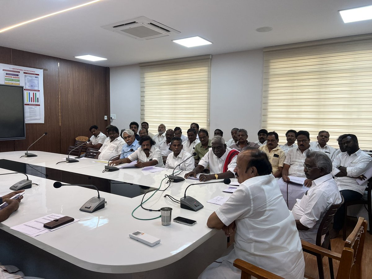 MRK.Panneerselvam (@mrkpanneer) on Twitter photo மாண்புமிகு தமிழ்நாடு முதலமைச்சர் கழகத் தலைவர்   திரு. <a href="/mkstalin/">M.K.Stalin</a> அவர்களின் அறிவுறுத்தலின்படி நேற்று (07.06.2025) கடலூர் கிழக்கு மாவட்டத்தின் "ஓரணியில் தமிழ்நாடு" உறுப்பினர் சேர்க்கை மற்றும் கழக ஆக்கப் பணிகள் குறித்தான அவசர செயற்குழு கூட்டம் நடைபெற்றது.
<a href="/arivalayam/">DMK</a> மாண்புமிகு தமிழ்நாடு முதலமைச்சர் கழகத் தலைவர்   திரு. <a href="/mkstalin/">M.K.Stalin</a> அவர்களின் அறிவுறுத்தலின்படி நேற்று (07.06.2025) கடலூர் கிழக்கு மாவட்டத்தின் "ஓரணியில் தமிழ்நாடு" உறுப்பினர் சேர்க்கை மற்றும் கழக ஆக்கப் பணிகள் குறித்தான அவசர செயற்குழு கூட்டம் நடைபெற்றது.
<a href="/arivalayam/">DMK</a>